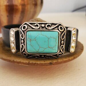Genuine Leather and Semi-Precious Turquoise Bracelet